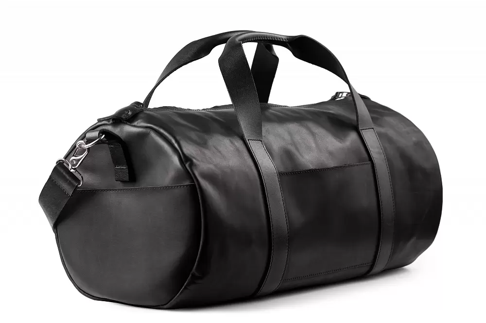 Кожаная дорожная сумка "Вента" черного цвета вид спереди